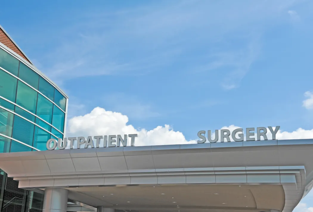 3-tasca-takeaways Outpatient surgery center pick-up and drop-off area.